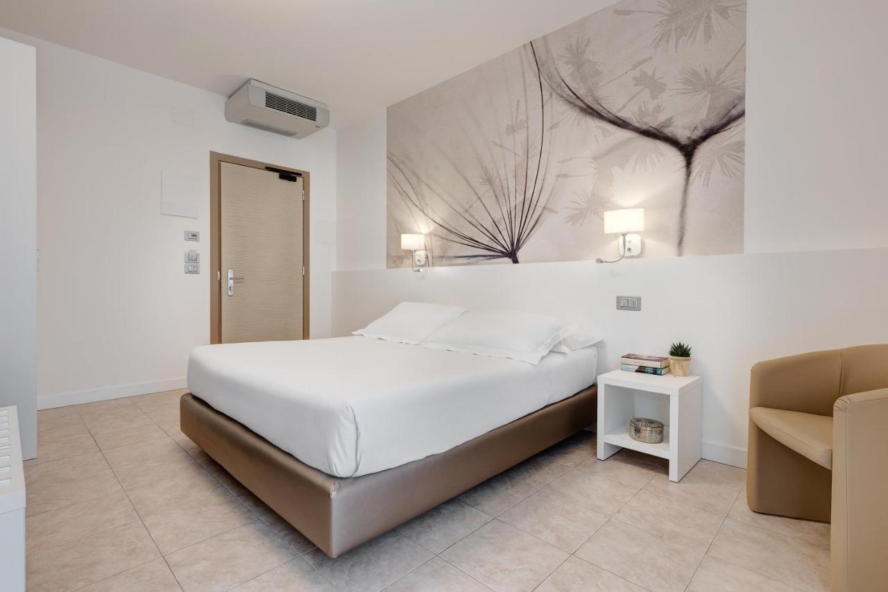 Hotel Nettuno Лидо-ди-Езоло Экстерьер фото
