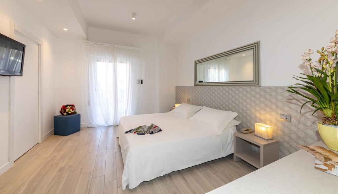 Hotel Nettuno Лидо-ди-Езоло Экстерьер фото