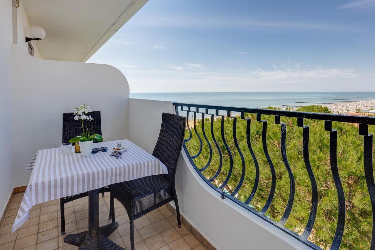 Hotel Nettuno Лидо-ди-Езоло Экстерьер фото